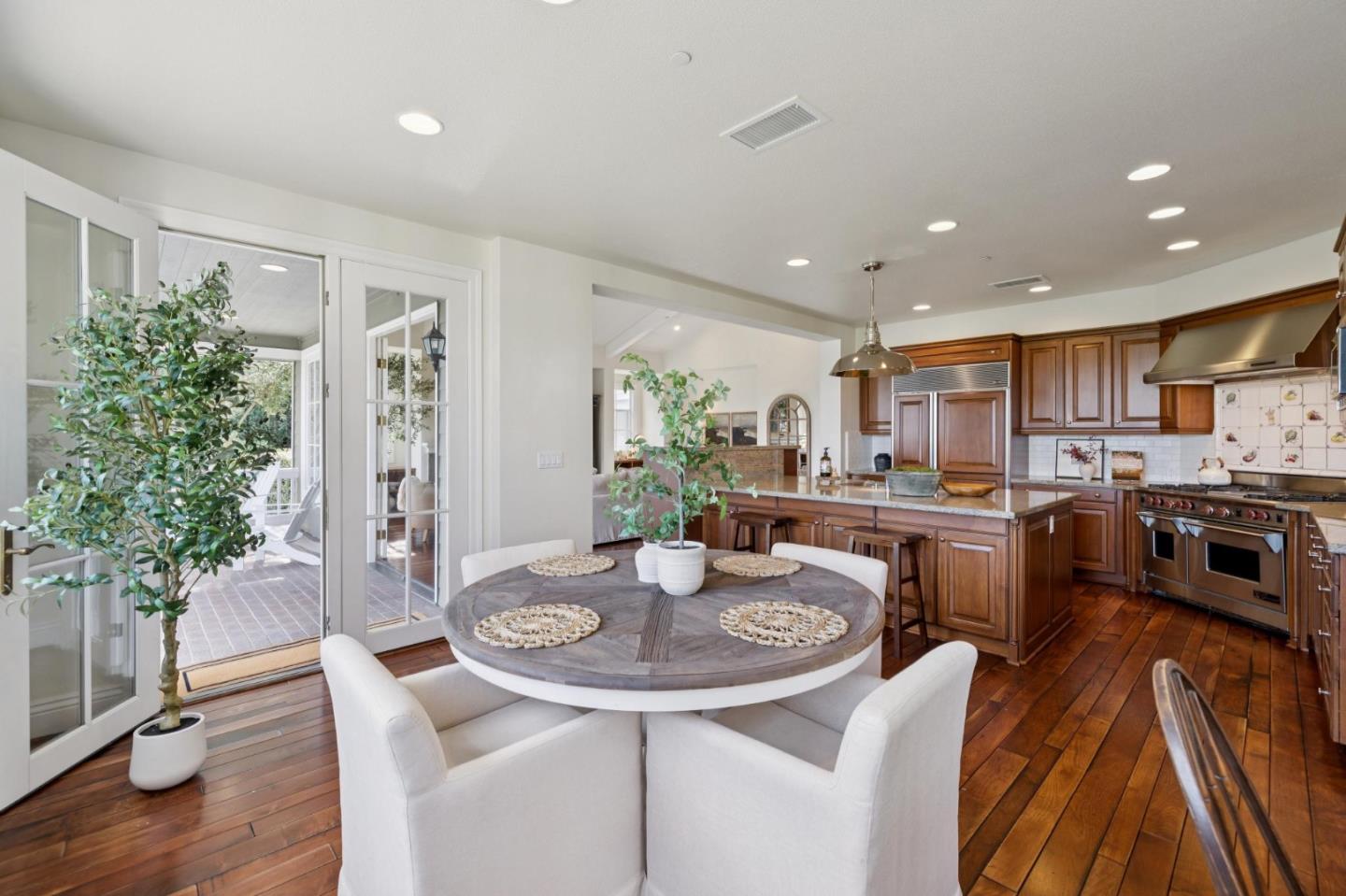 Detail Gallery Image 40 of 89 For 1450 Lakeview Ct, San Martin,  CA 95046 - 6 Beds | 5/1 Baths