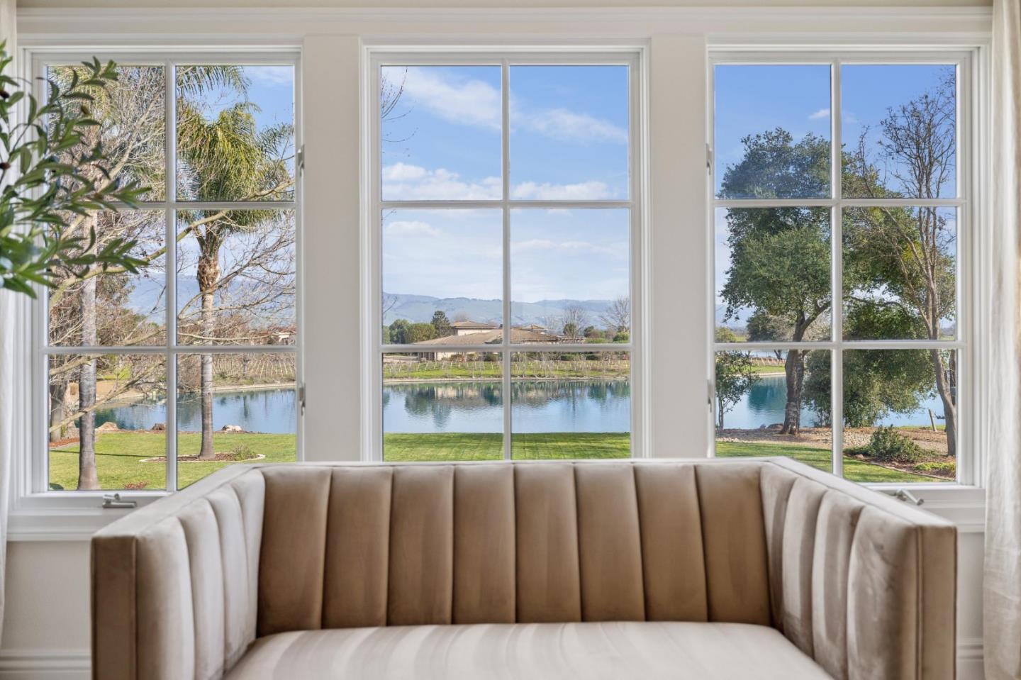 Detail Gallery Image 48 of 89 For 1450 Lakeview Ct, San Martin,  CA 95046 - 6 Beds | 5/1 Baths