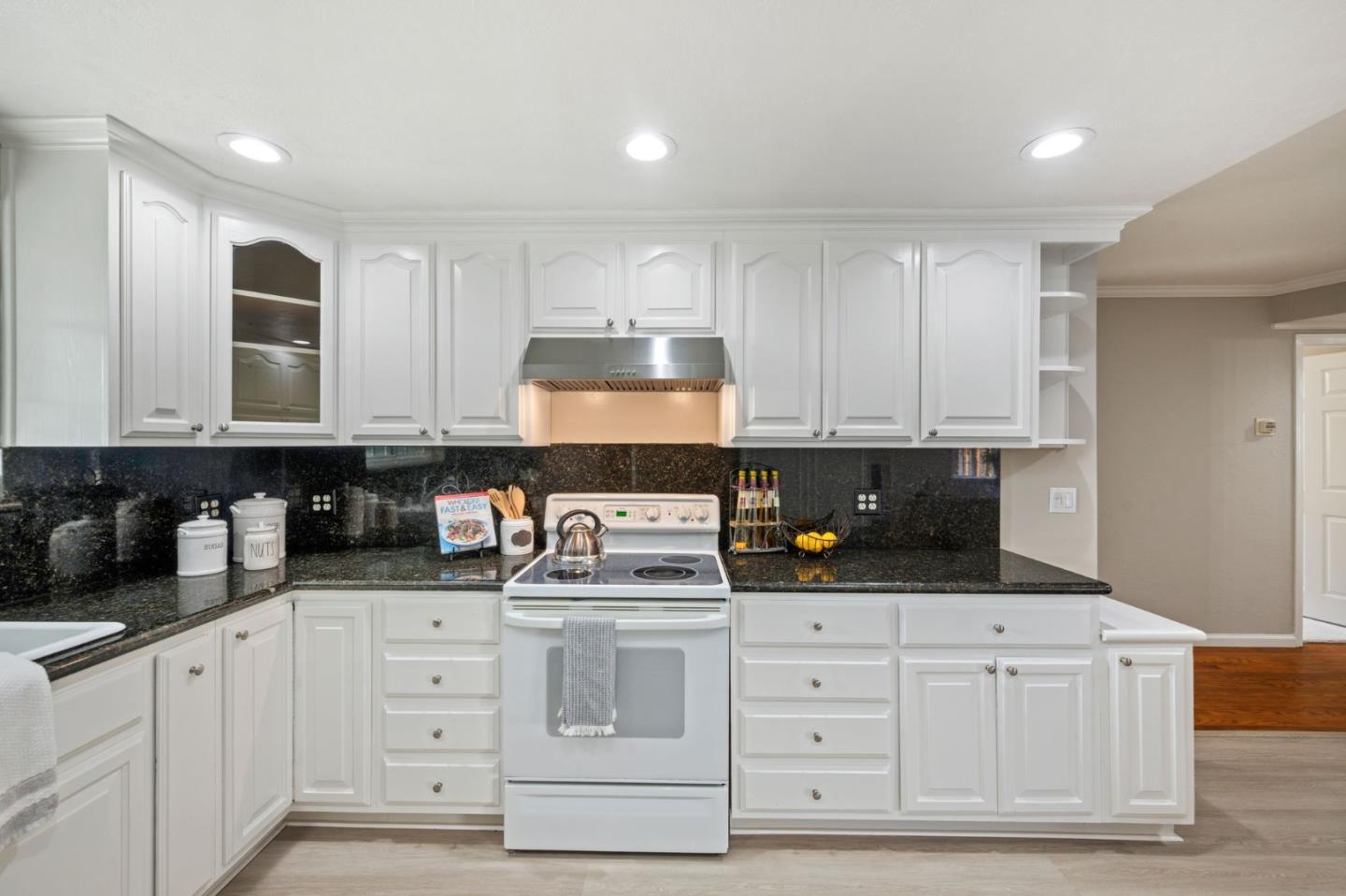 Detail Gallery Image 13 of 35 For 761 Carla Way, Gilroy,  CA 95020 - 4 Beds | 2 Baths