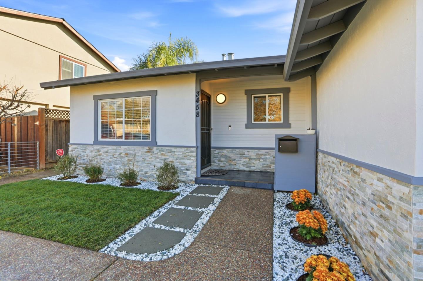 Detail Gallery Image 4 of 32 For 3458 Rocky Mountain Dr, San Jose,  CA 95127 - 3 Beds | 2 Baths