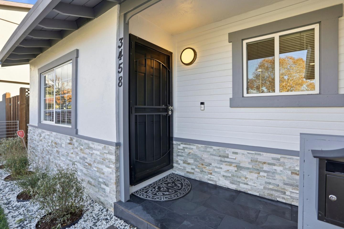 Detail Gallery Image 5 of 32 For 3458 Rocky Mountain Dr, San Jose,  CA 95127 - 3 Beds | 2 Baths