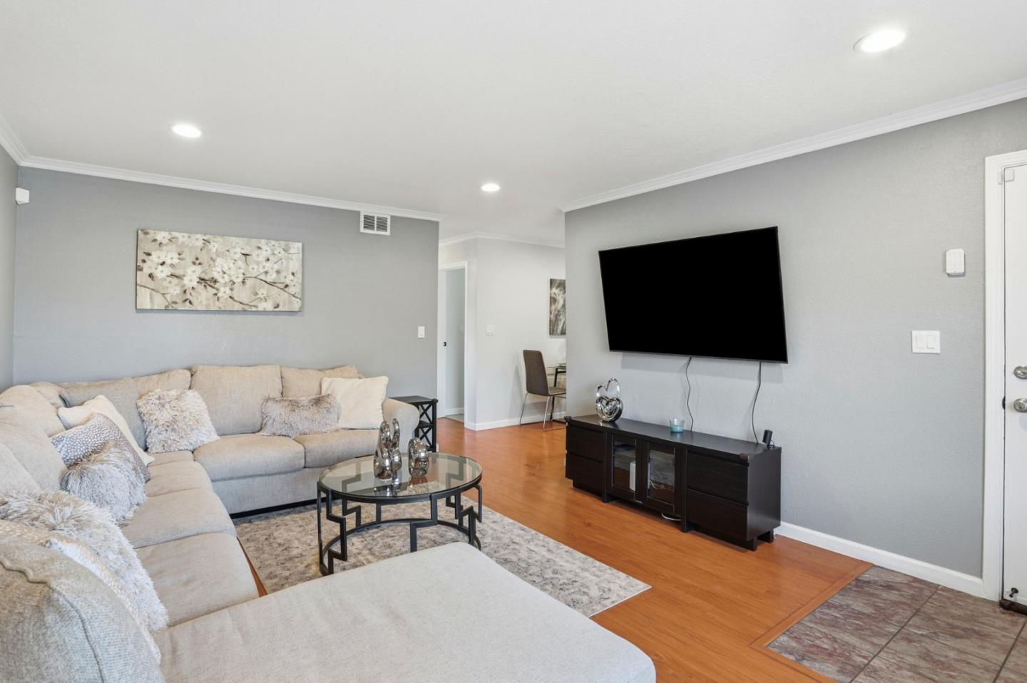 Detail Gallery Image 7 of 32 For 3458 Rocky Mountain Dr, San Jose,  CA 95127 - 3 Beds | 2 Baths