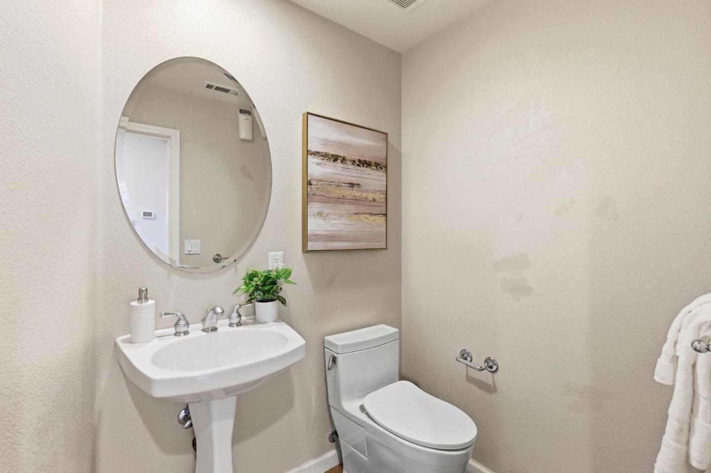 Detail Gallery Image 10 of 85 For 34794 Williams Way, Union City,  CA 94587 - 5 Beds | 4/1 Baths