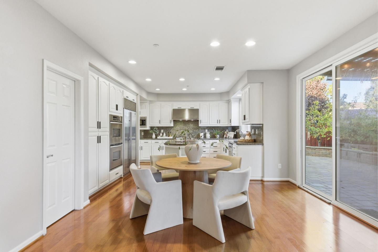 Detail Gallery Image 17 of 85 For 34794 Williams Way, Union City,  CA 94587 - 5 Beds | 4/1 Baths