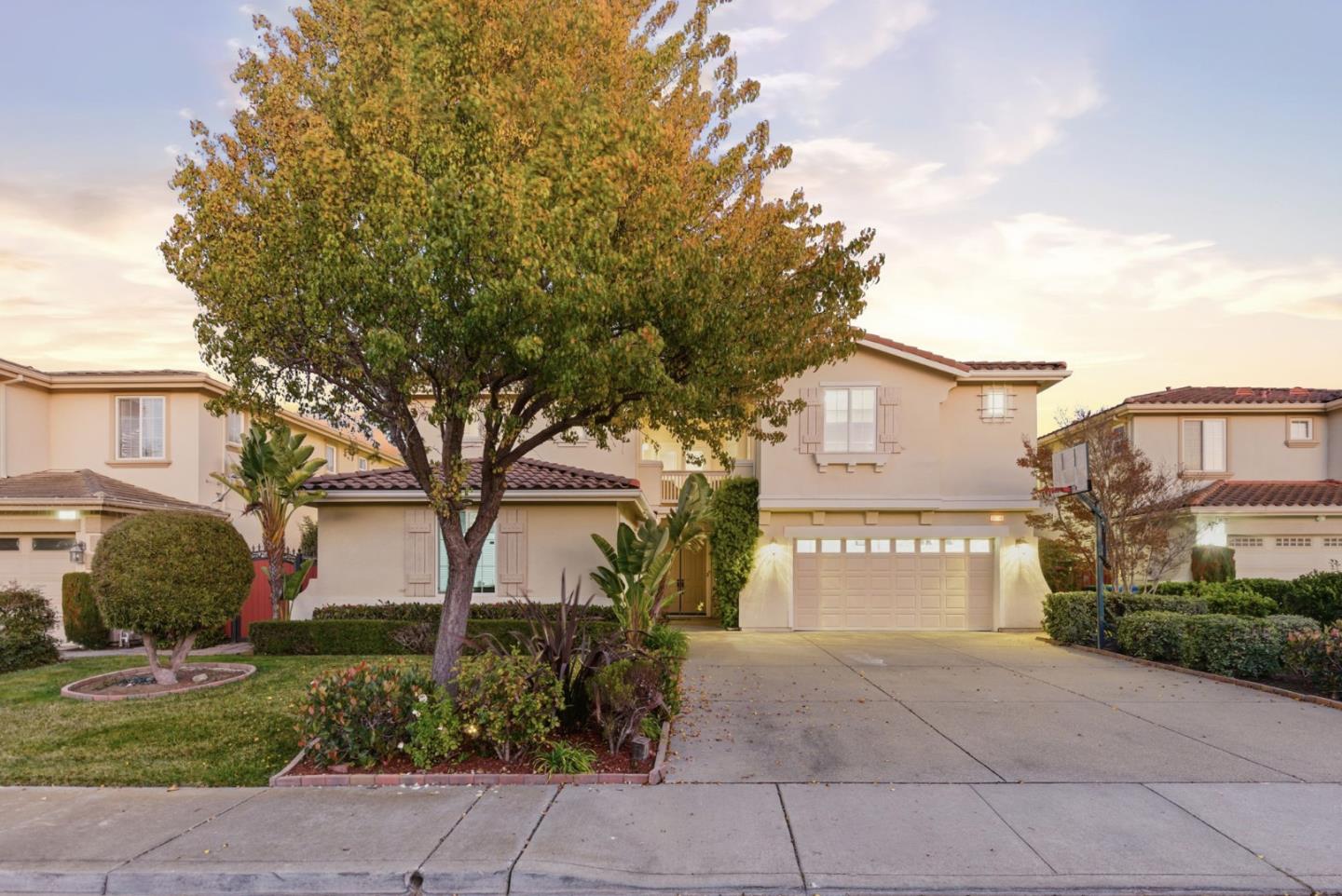 Detail Gallery Image 2 of 85 For 34794 Williams Way, Union City,  CA 94587 - 5 Beds | 4/1 Baths