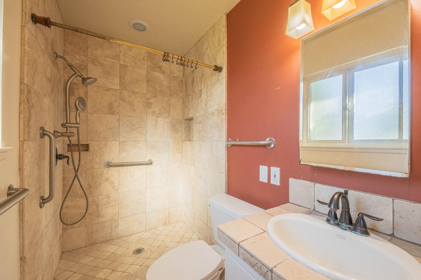 Detail Gallery Image 20 of 33 For 826 Central Ave, Salinas,  CA 93901 - 3 Beds | 2 Baths