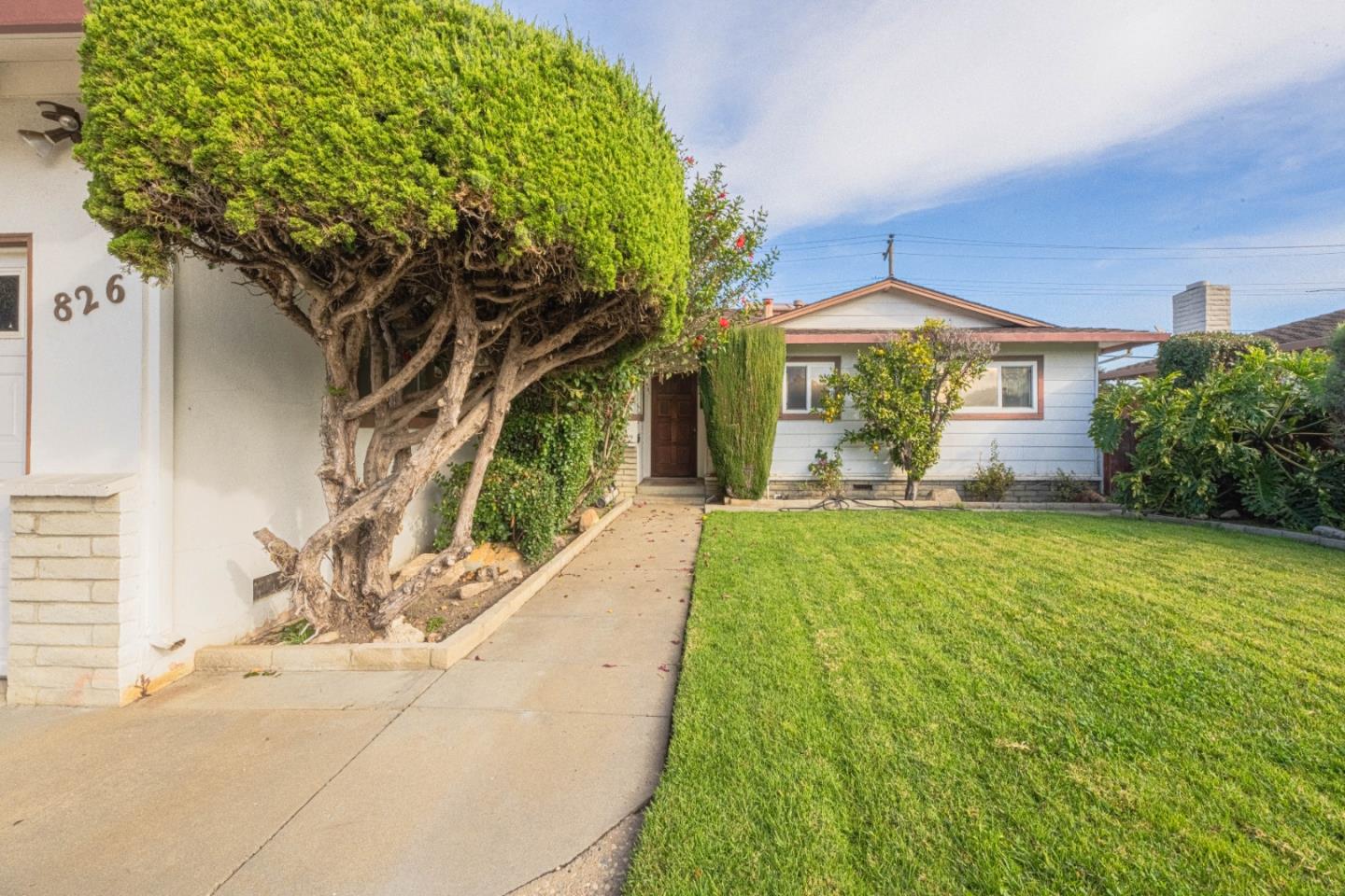 Detail Gallery Image 3 of 33 For 826 Central Ave, Salinas,  CA 93901 - 3 Beds | 2 Baths