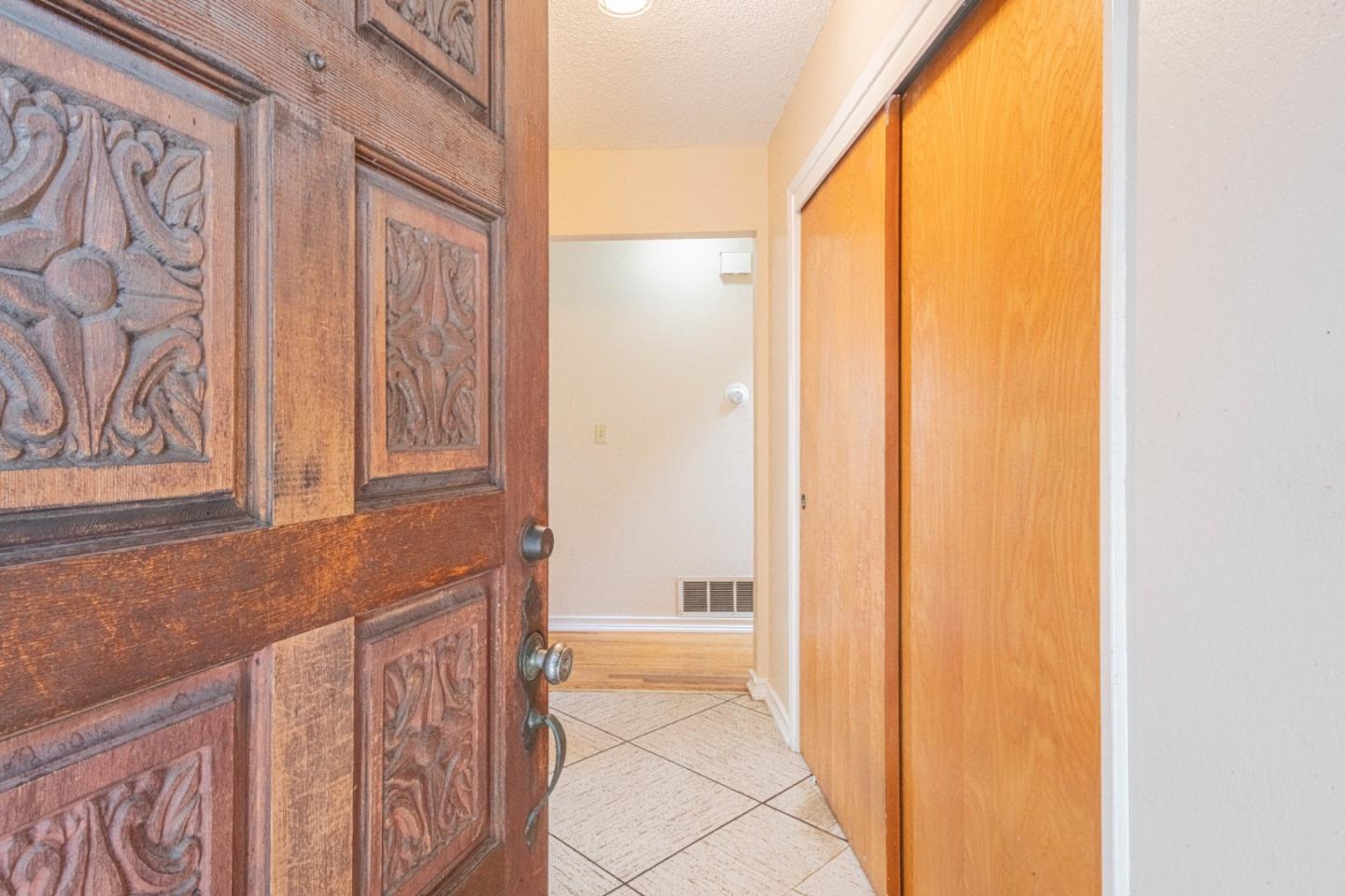 Detail Gallery Image 4 of 33 For 826 Central Ave, Salinas,  CA 93901 - 3 Beds | 2 Baths