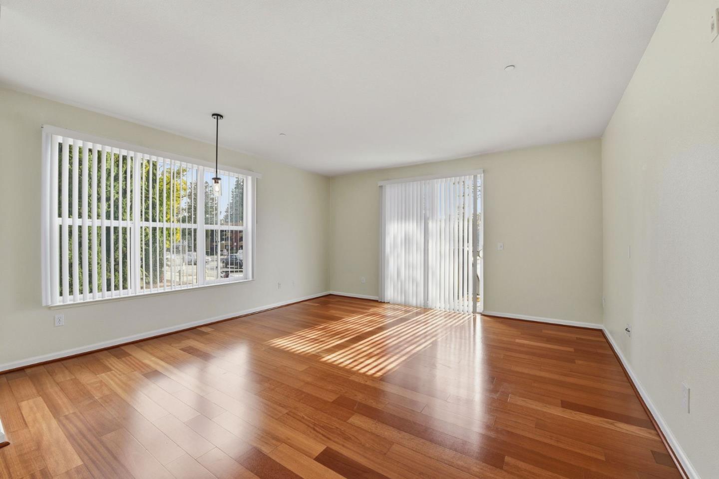 Detail Gallery Image 5 of 12 For 1445 Fruitdale Ave #101,  San Jose,  CA 95128 - 1 Beds | 1 Baths