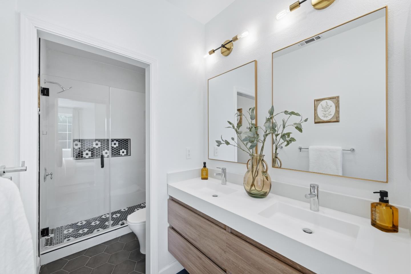 Detail Gallery Image 46 of 80 For 35005 11th St, Union City,  CA 94587 - 4 Beds | 3 Baths