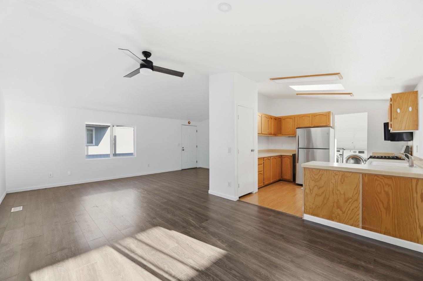 Detail Gallery Image 8 of 33 For 1358 Old Oakland Rd #120,  San Jose,  CA 95112 - 3 Beds | 2 Baths