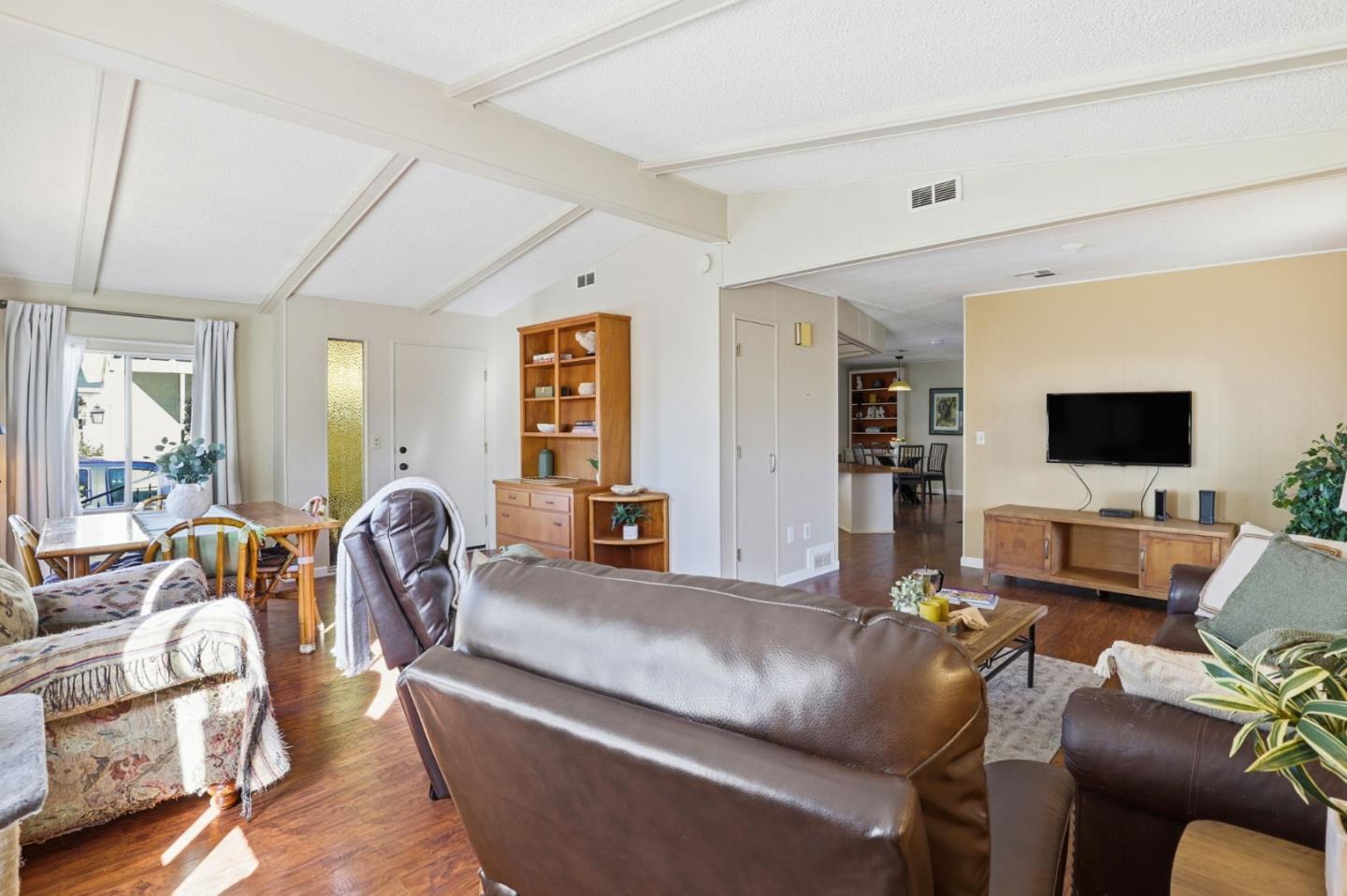 Detail Gallery Image 2 of 31 For 275 Burnett Ave #146,  Morgan Hill,  CA 95037 - 2 Beds | 2 Baths