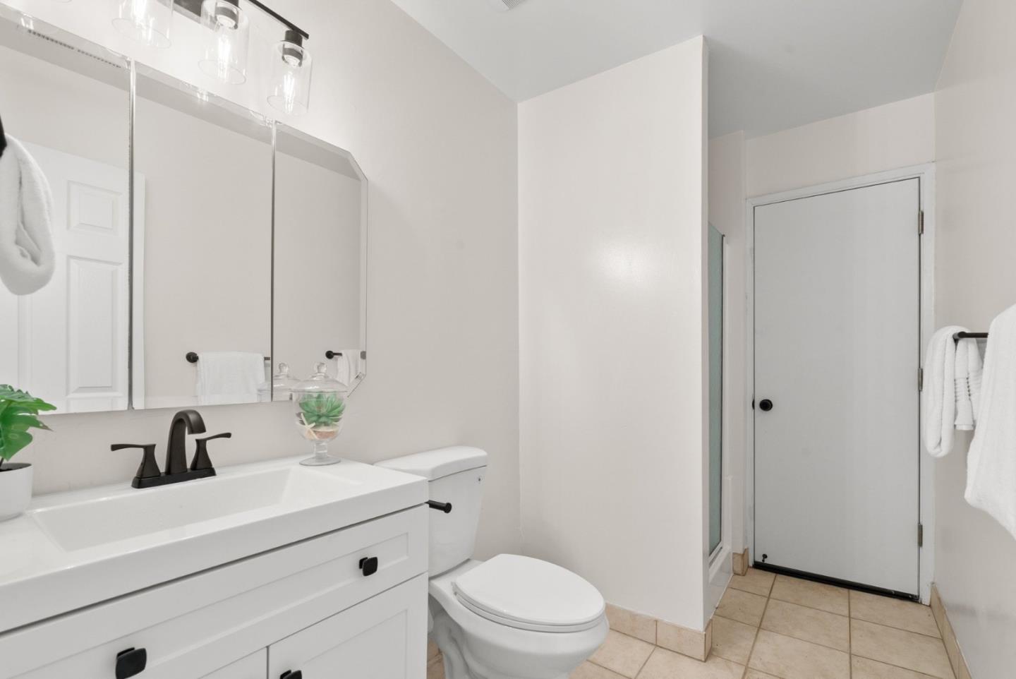 Detail Gallery Image 25 of 39 For 135 Belmont St, Santa Cruz,  CA 95060 - 4 Beds | 2 Baths