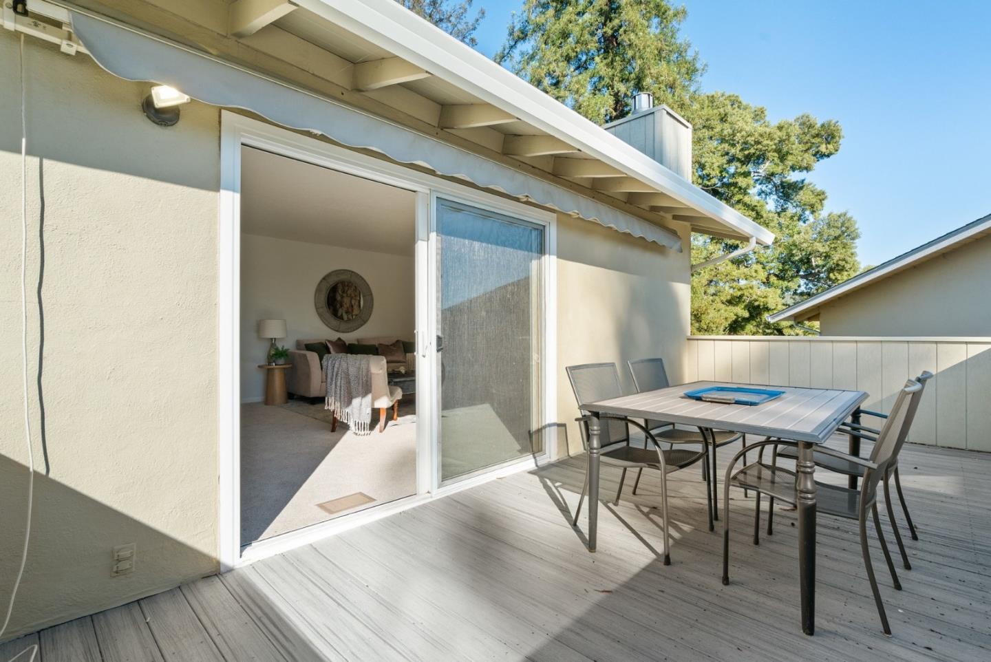 Detail Gallery Image 5 of 39 For 135 Belmont St, Santa Cruz,  CA 95060 - 4 Beds | 2 Baths