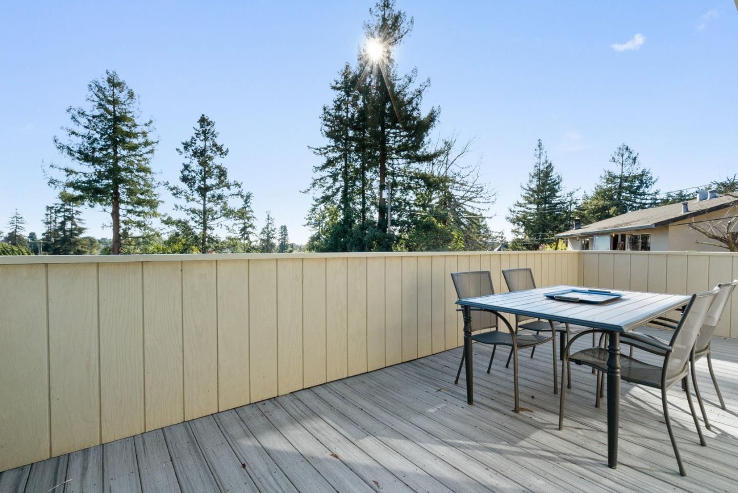 Detail Gallery Image 6 of 39 For 135 Belmont St, Santa Cruz,  CA 95060 - 4 Beds | 2 Baths