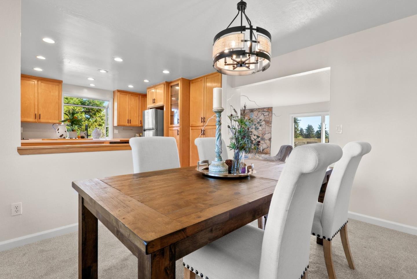 Detail Gallery Image 7 of 39 For 135 Belmont St, Santa Cruz,  CA 95060 - 4 Beds | 2 Baths