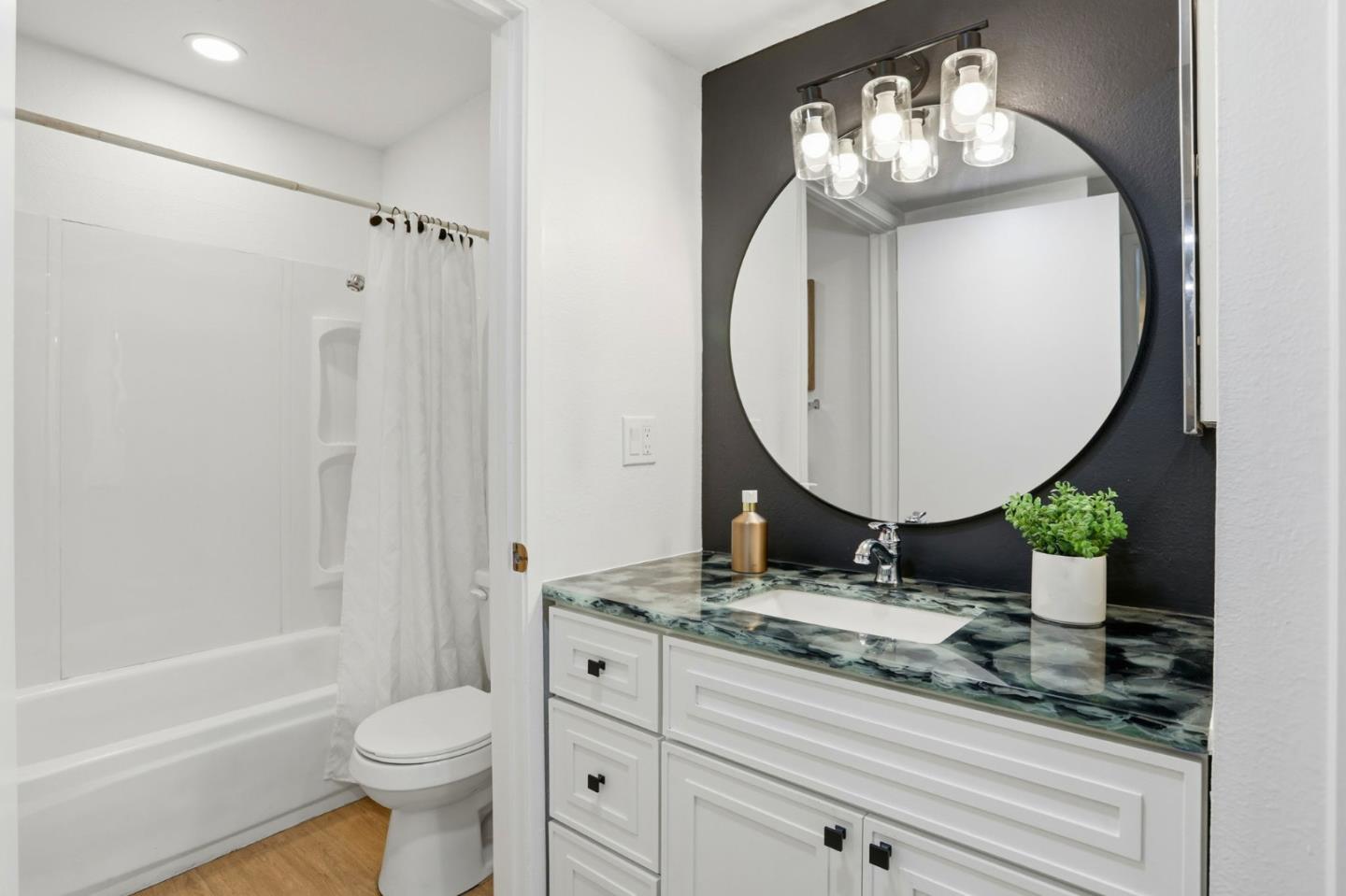 Photo #4: ML82029634 Listing: Photo #4