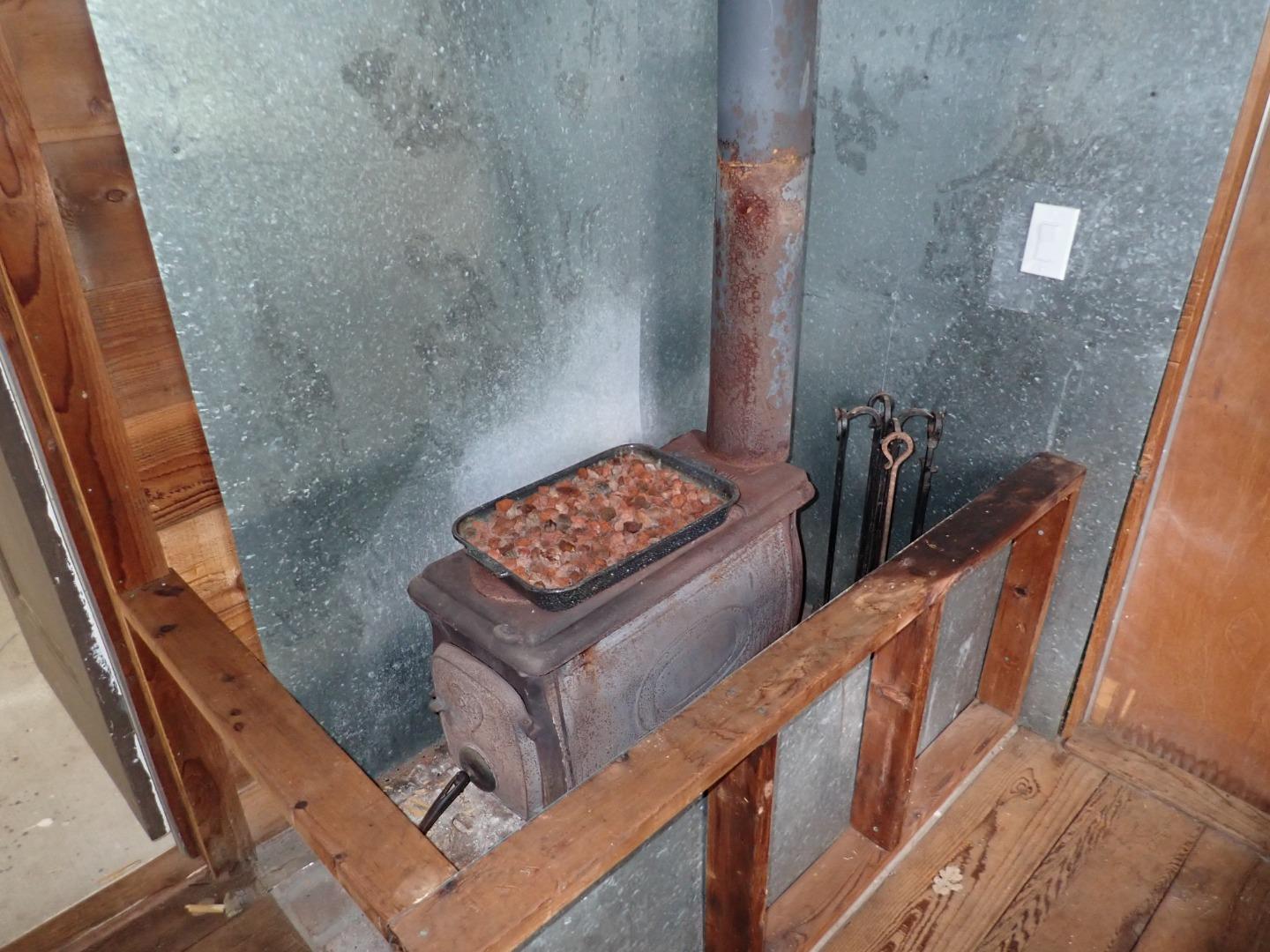 Detail Gallery Image 12 of 21 For 18039 Riverside Dr, Sonoma,  CA 95476 - 3 Beds | 2 Baths