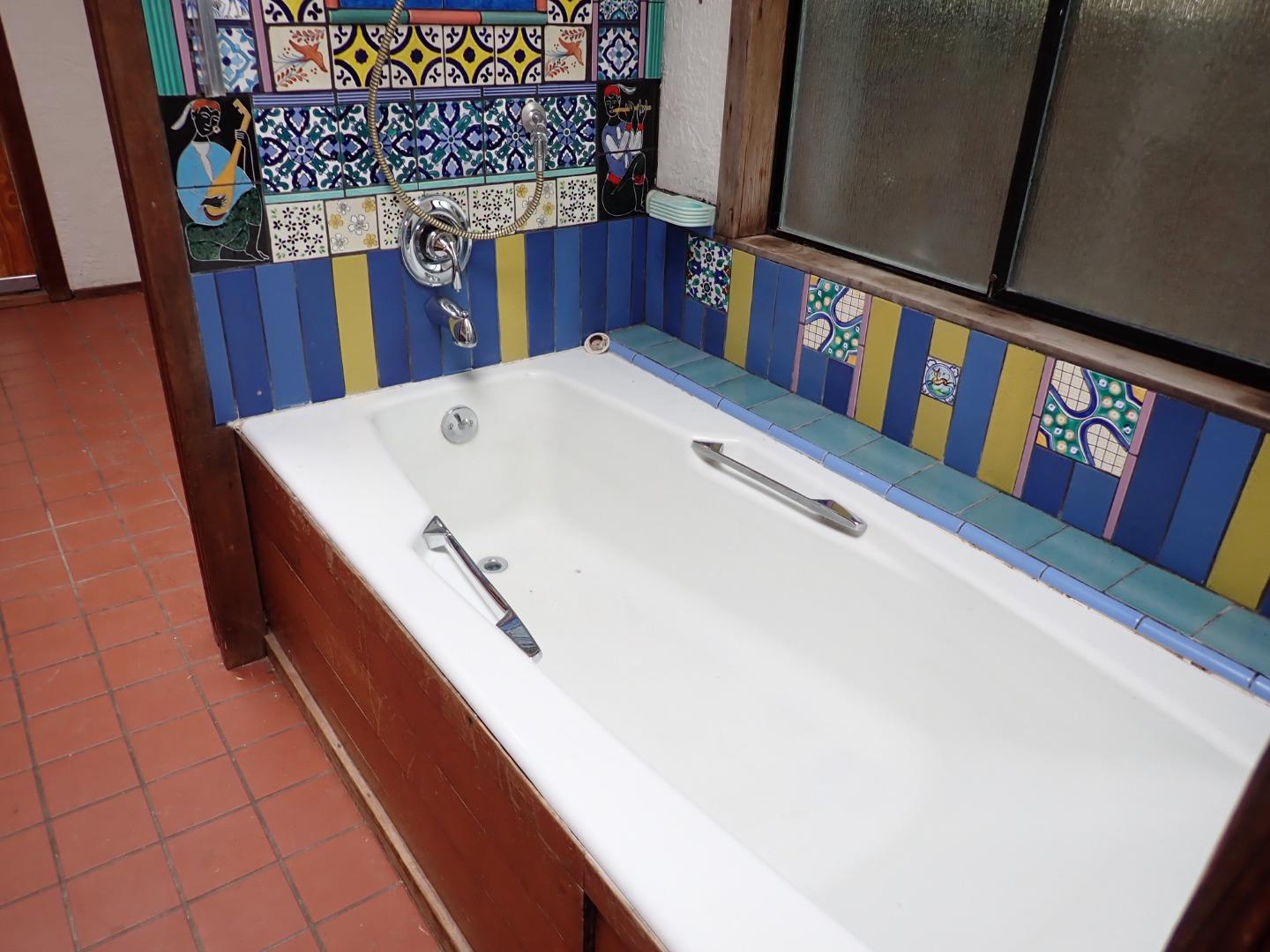 Detail Gallery Image 17 of 21 For 18039 Riverside Dr, Sonoma,  CA 95476 - 3 Beds | 2 Baths