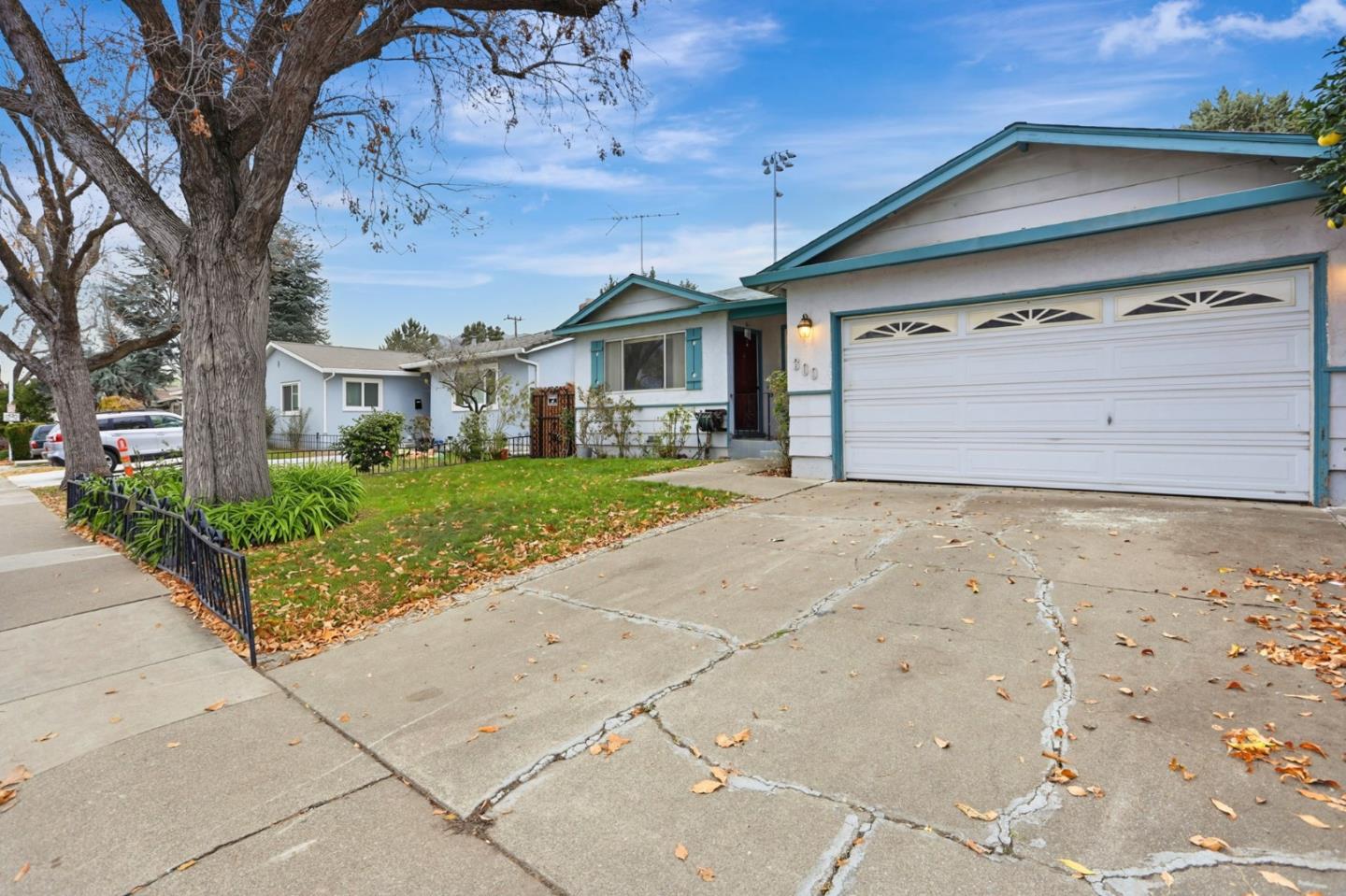 Detail Gallery Image 3 of 34 For 300 N Park Victoria Dr, Milpitas,  CA 95035 - 4 Beds | 2 Baths