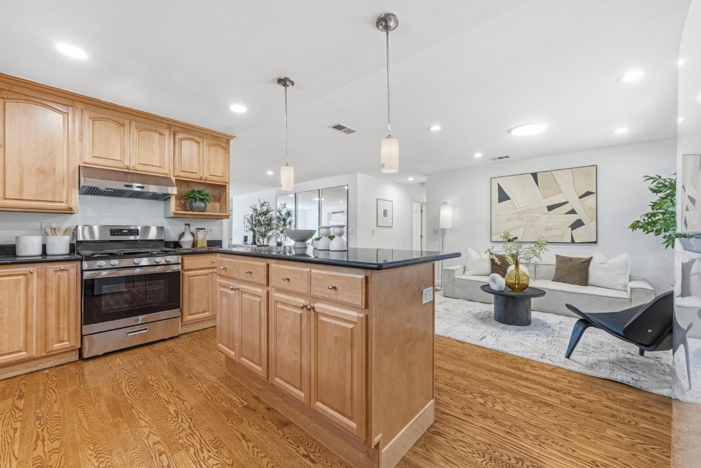 Detail Gallery Image 15 of 40 For 4855 Wheeler Dr, Fremont,  CA 94538 - 4 Beds | 3 Baths