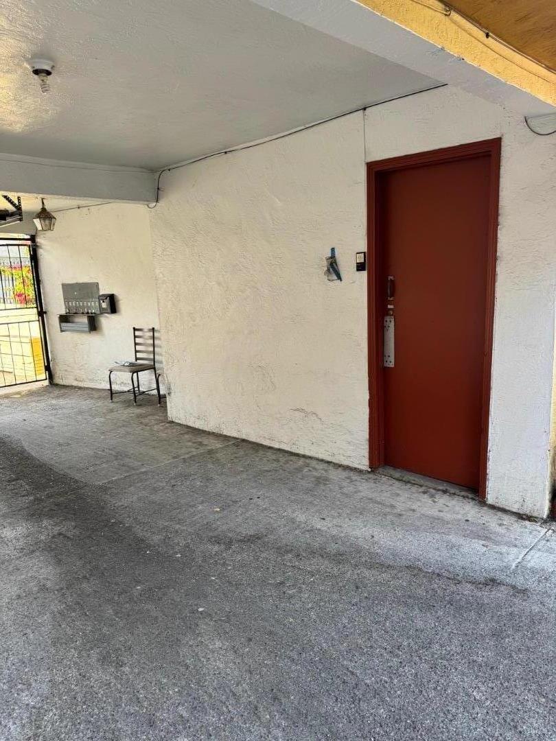 Detail Gallery Image 5 of 11 For 3002 Bona St, Oakland,  CA 94601 - – Beds | – Baths