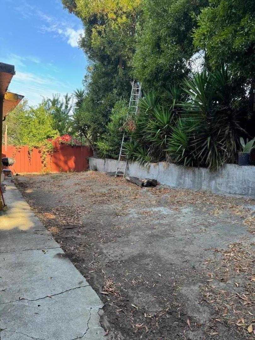 Detail Gallery Image 9 of 11 For 3002 Bona St, Oakland,  CA 94601 - – Beds | – Baths