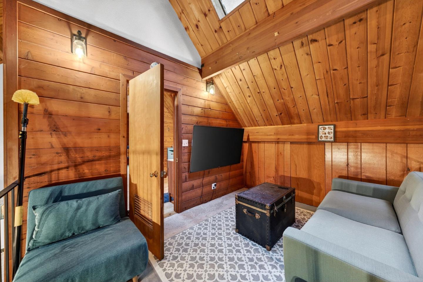 Detail Gallery Image 14 of 31 For 15194 Big Basin Way, Boulder Creek,  CA 95006 - 4 Beds | 3 Baths