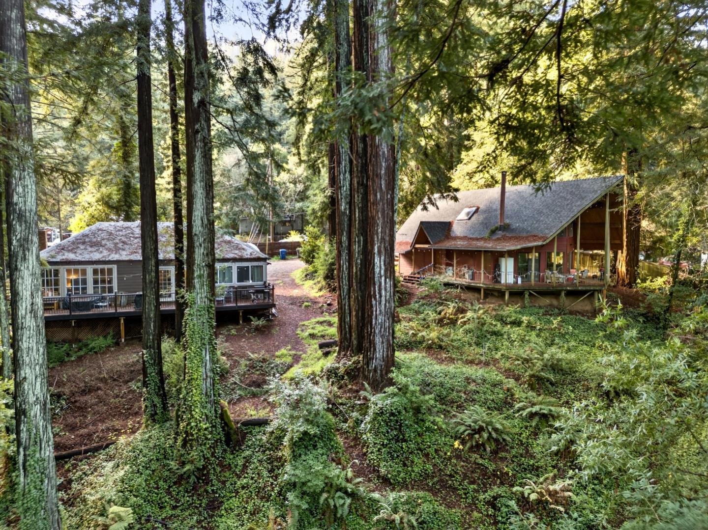 Detail Gallery Image 2 of 31 For 15194 Big Basin Way, Boulder Creek,  CA 95006 - 4 Beds | 3 Baths