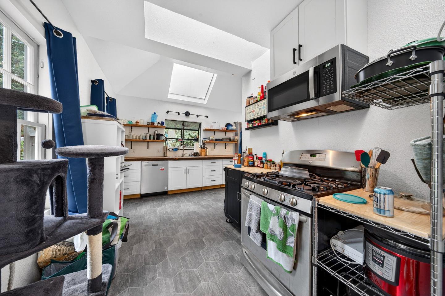 Detail Gallery Image 25 of 31 For 15194 Big Basin Way, Boulder Creek,  CA 95006 - 4 Beds | 3 Baths