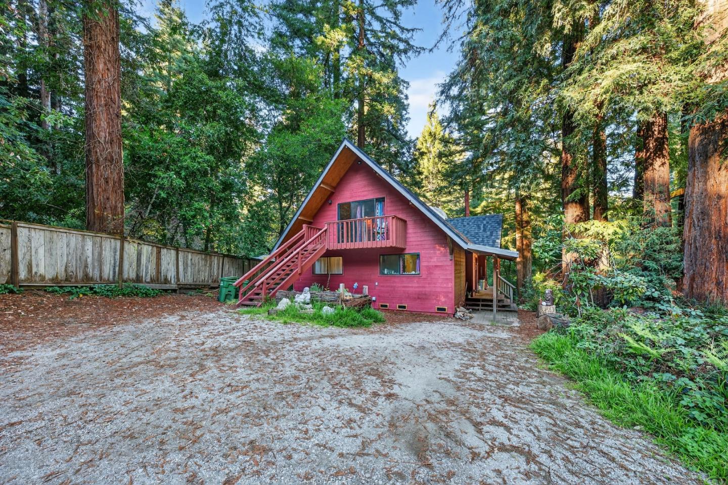 Detail Gallery Image 4 of 31 For 15194 Big Basin Way, Boulder Creek,  CA 95006 - 4 Beds | 3 Baths