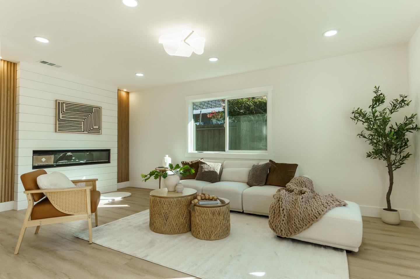 Detail Gallery Image 2 of 20 For 2748 Aida Ave, San Jose,  CA 95122 - 4 Beds | 1/1 Baths