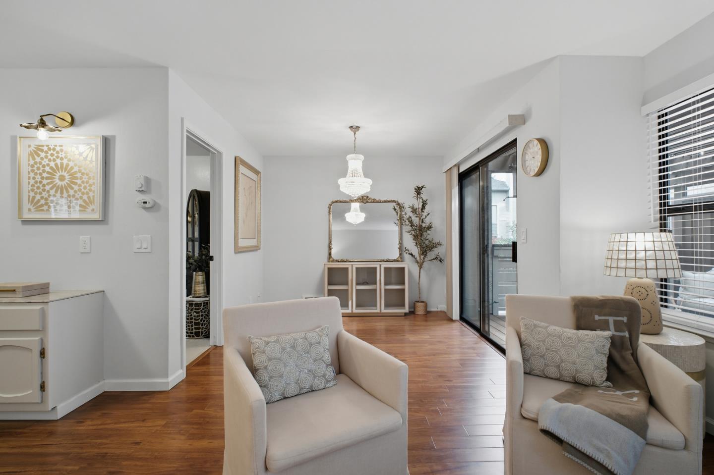 Detail Gallery Image 11 of 40 For 1321 Fruitdale Ave, San Jose,  CA 95126 - 3 Beds | 2/1 Baths