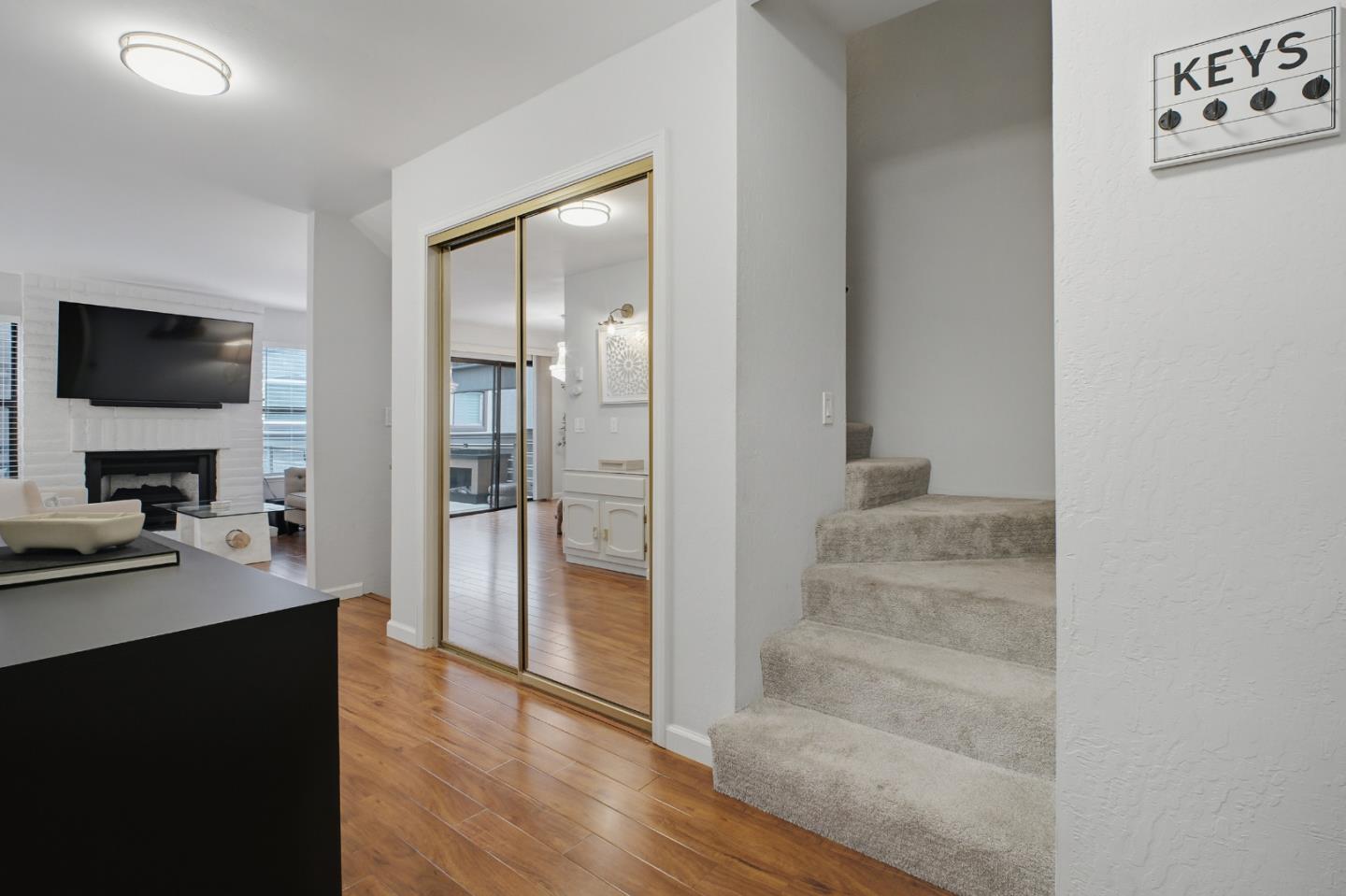 Detail Gallery Image 2 of 40 For 1321 Fruitdale Ave, San Jose,  CA 95126 - 3 Beds | 2/1 Baths