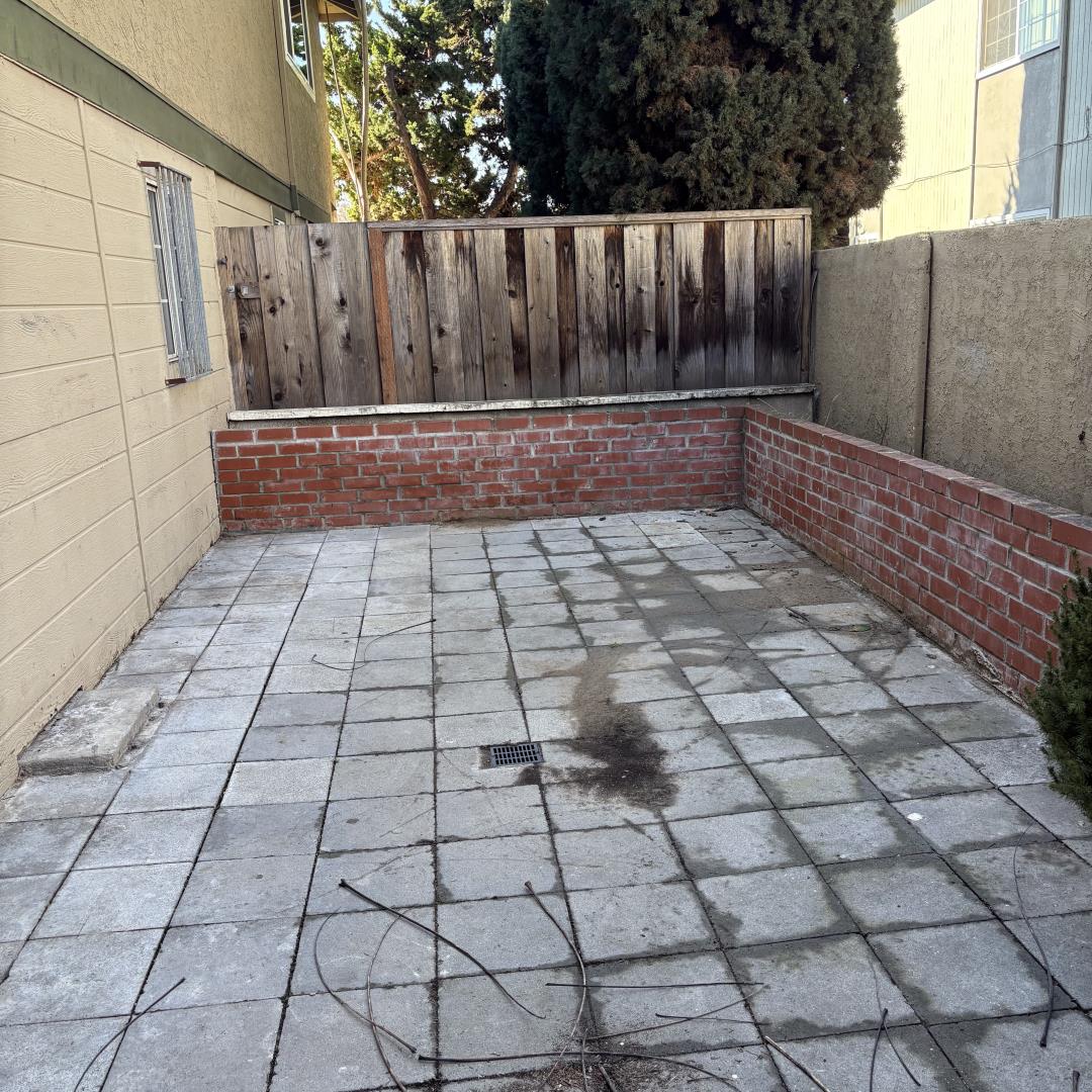 Detail Gallery Image 13 of 14 For 1207 Permata Ct, San Jose,  CA 95116 - 2 Beds | 2 Baths