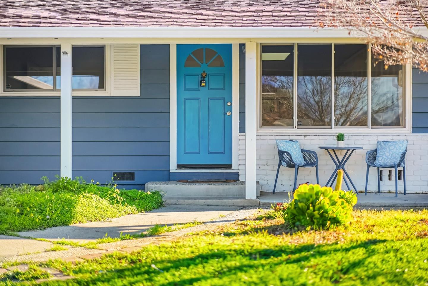 Detail Gallery Image 3 of 32 For 872 Loyalton Dr, Campbell,  CA 95008 - 3 Beds | 2 Baths