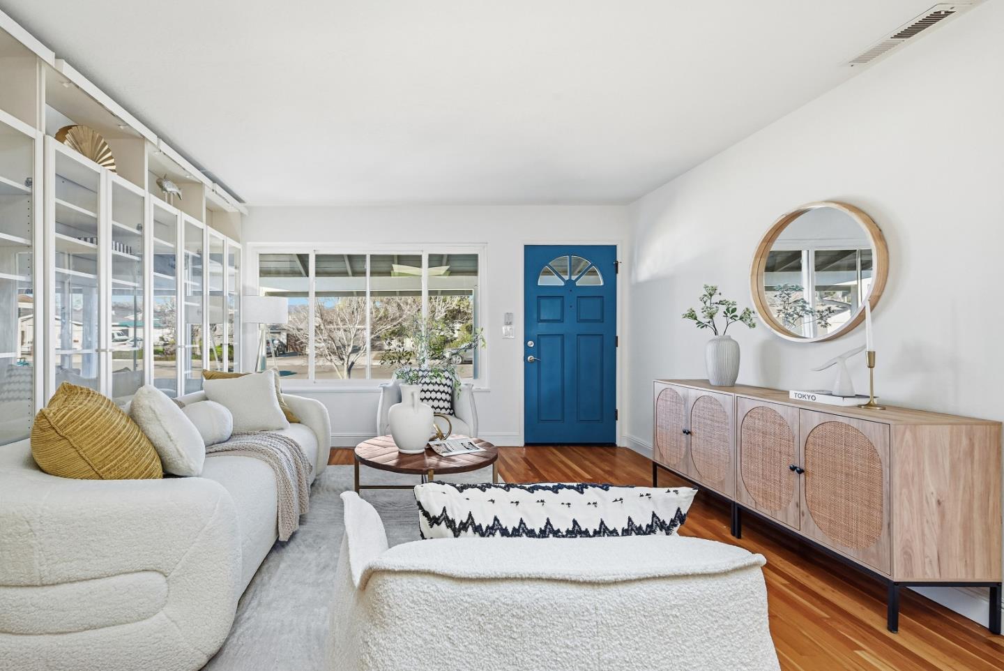 Detail Gallery Image 4 of 32 For 872 Loyalton Dr, Campbell,  CA 95008 - 3 Beds | 2 Baths