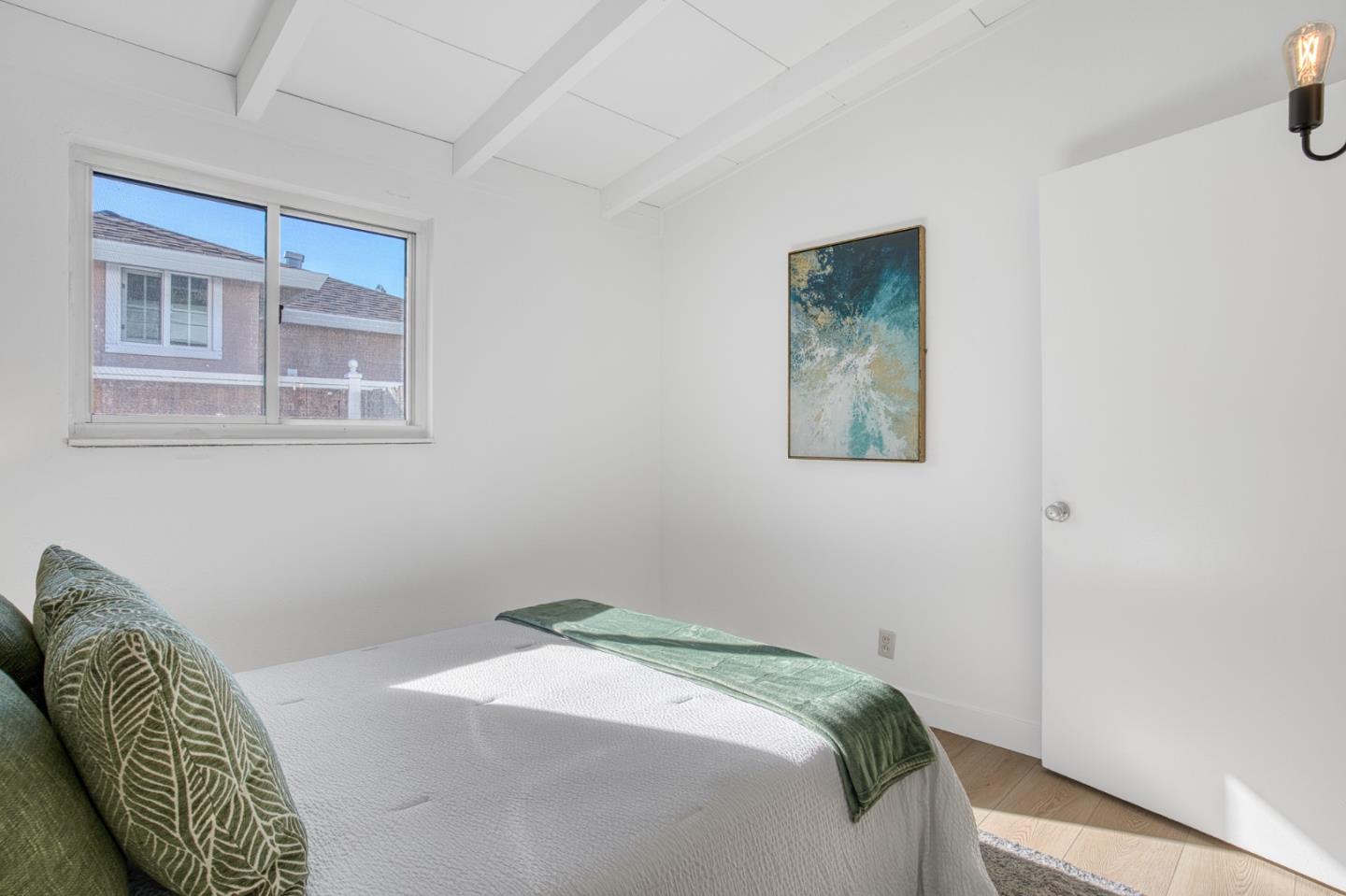 Detail Gallery Image 20 of 27 For 128 Grace Ave, East Palo Alto,  CA 94303 - 3 Beds | 1/1 Baths