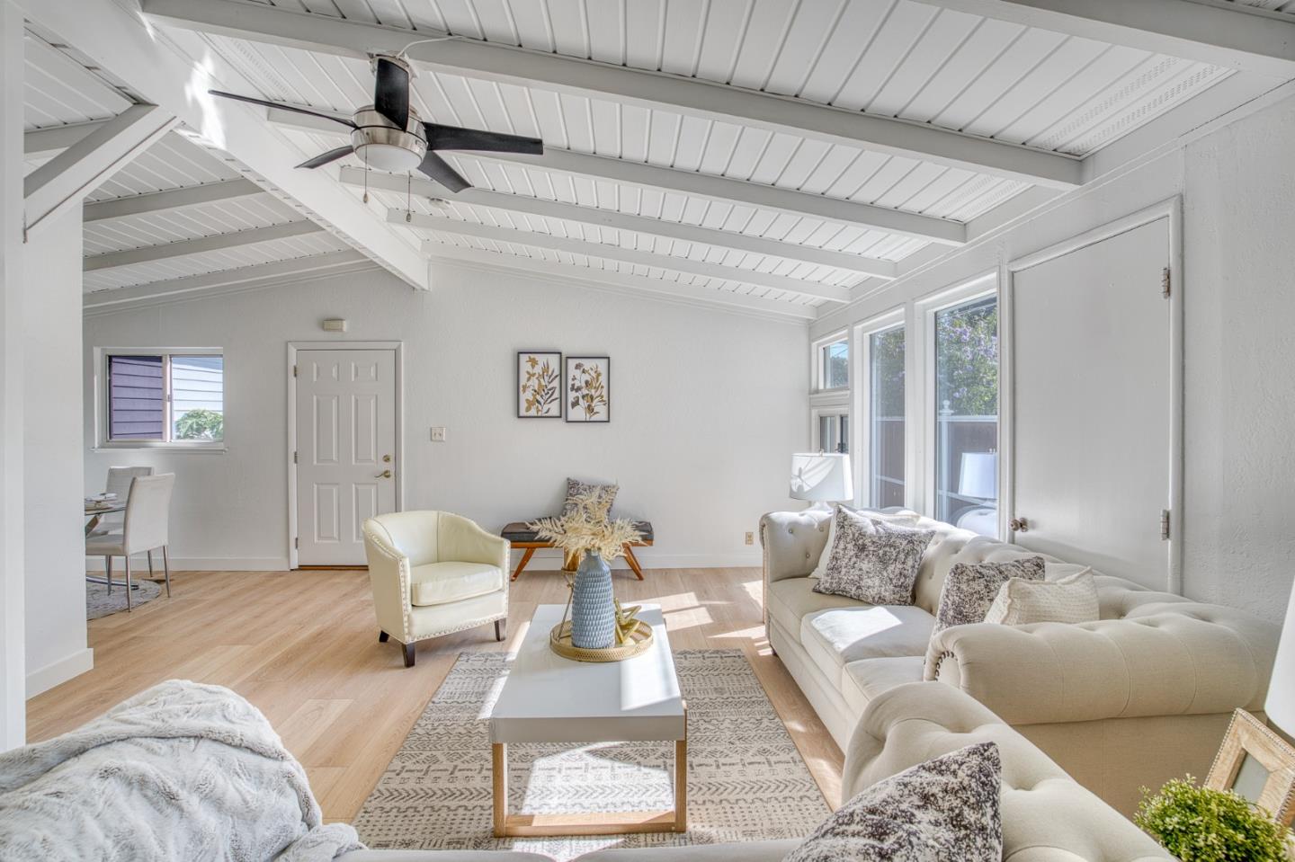 Detail Gallery Image 5 of 27 For 128 Grace Ave, East Palo Alto,  CA 94303 - 3 Beds | 1/1 Baths