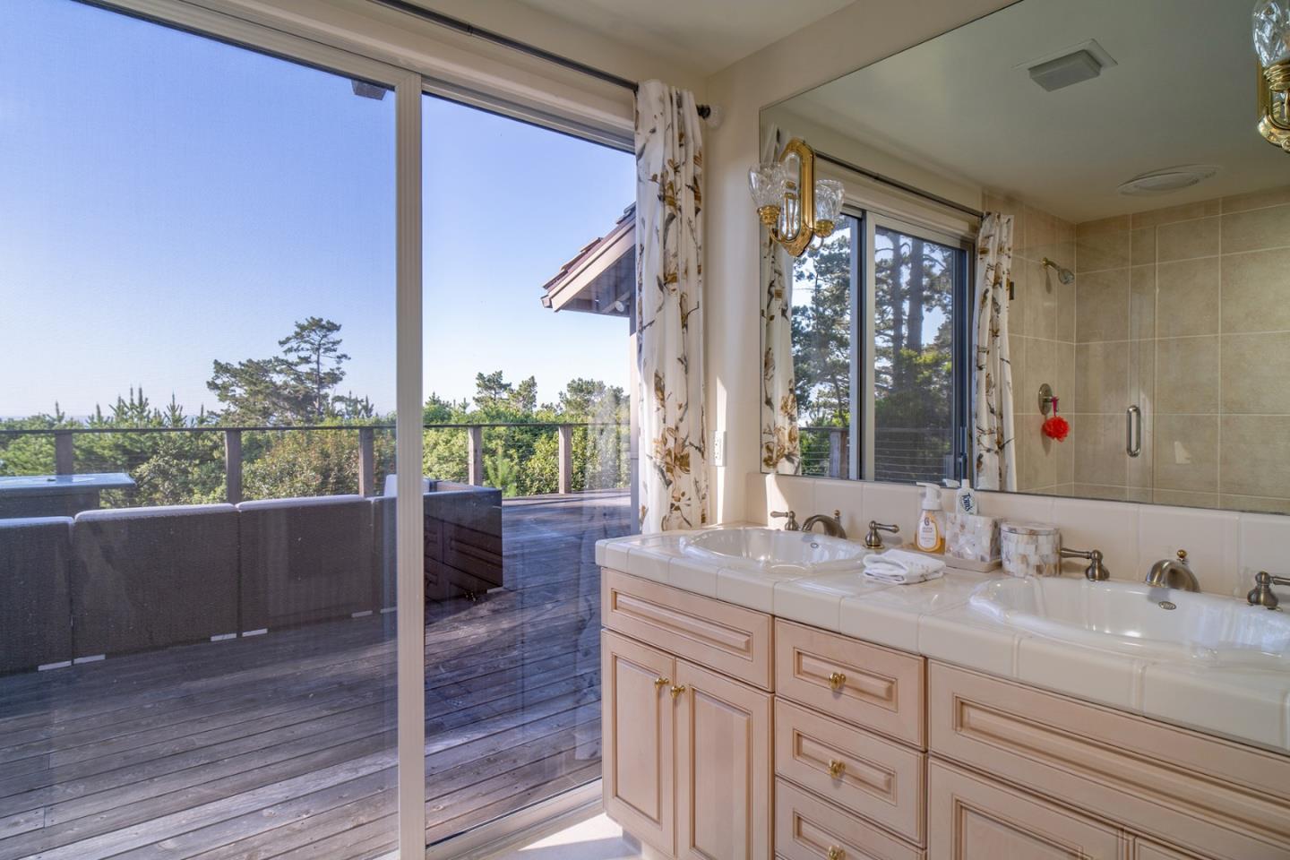 Detail Gallery Image 16 of 28 For 1278 Padre Ln, Pebble Beach,  CA 93953 - 3 Beds | 4 Baths