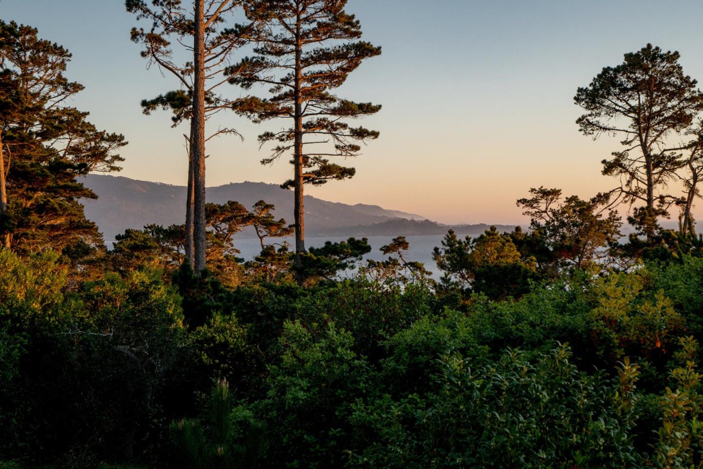 Detail Gallery Image 25 of 28 For 1278 Padre Ln, Pebble Beach,  CA 93953 - 3 Beds | 4 Baths