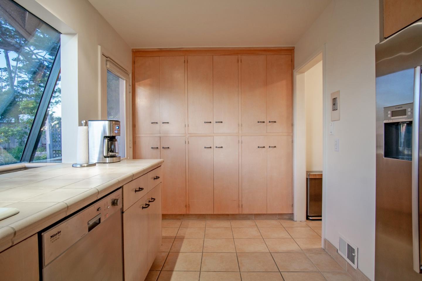 Detail Gallery Image 9 of 28 For 1278 Padre Ln, Pebble Beach,  CA 93953 - 3 Beds | 4 Baths