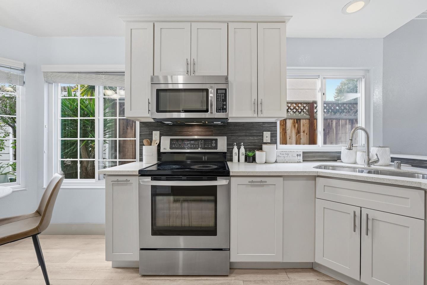 Detail Gallery Image 11 of 44 For 36167 Toulouse St, Newark,  CA 94560 - 3 Beds | 2/1 Baths