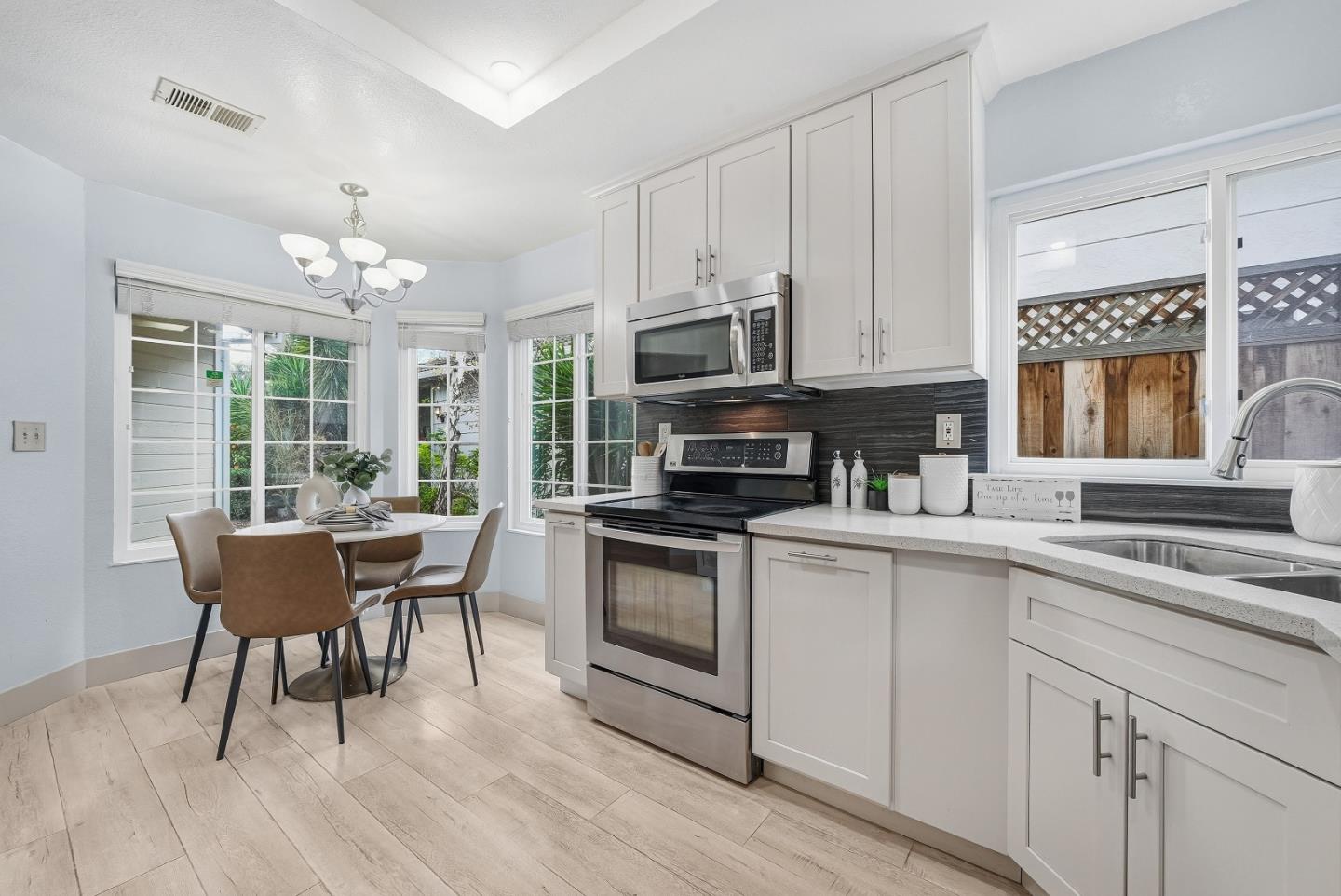 Detail Gallery Image 7 of 44 For 36167 Toulouse St, Newark,  CA 94560 - 3 Beds | 2/1 Baths