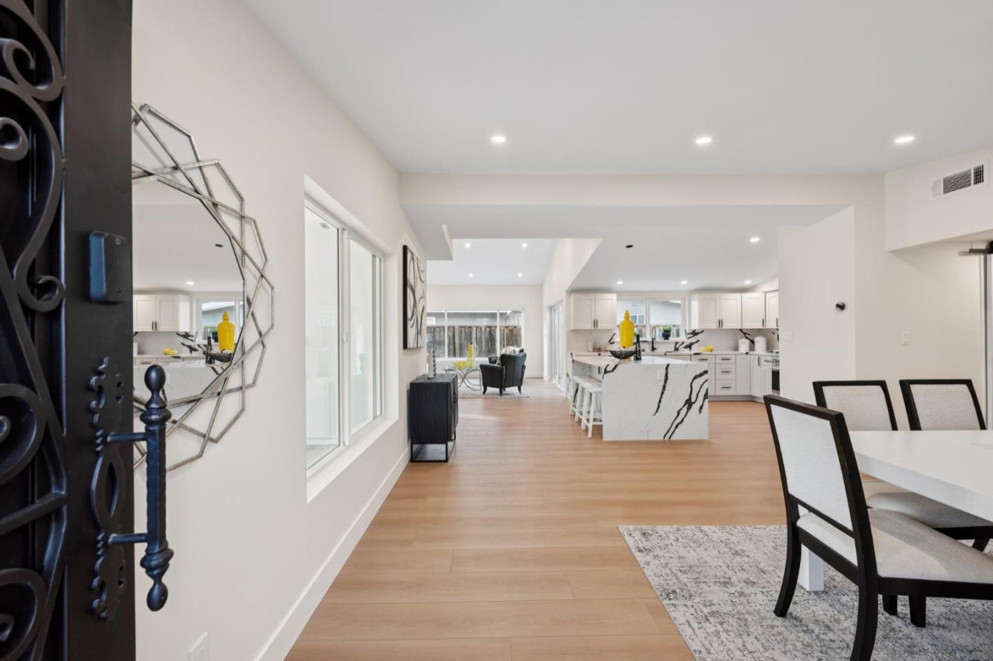 Detail Gallery Image 13 of 91 For 709 Lakebird Dr, Sunnyvale,  CA 94089 - 4 Beds | 3 Baths