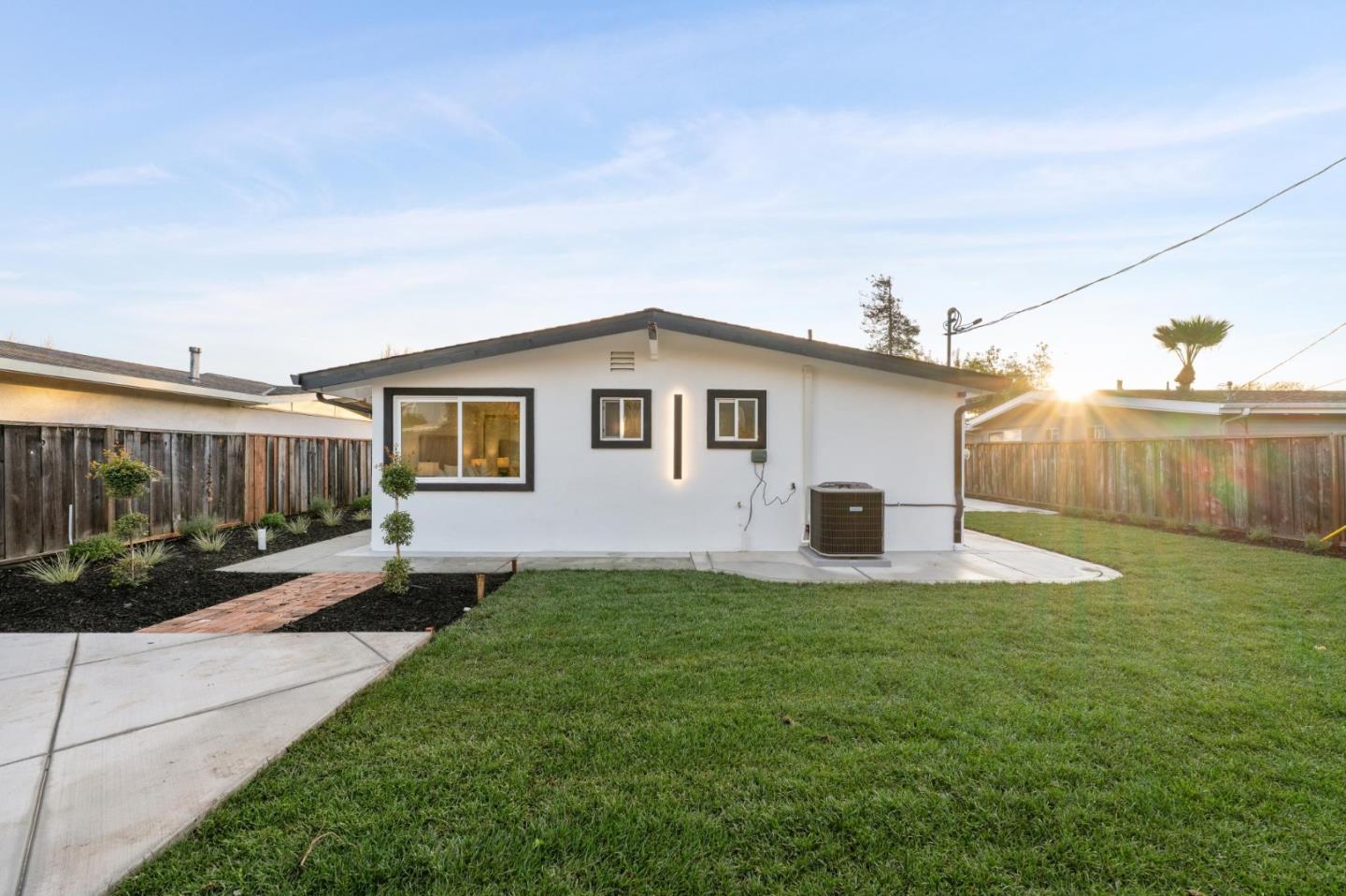 Detail Gallery Image 29 of 91 For 709 Lakebird Dr, Sunnyvale,  CA 94089 - 4 Beds | 3 Baths