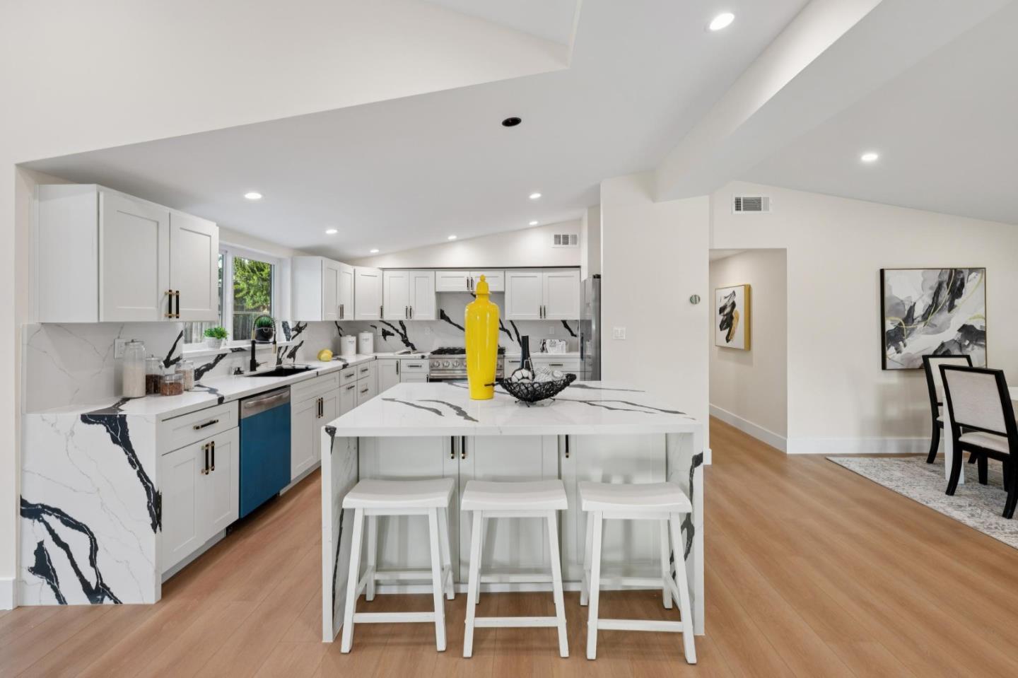 Detail Gallery Image 36 of 91 For 709 Lakebird Dr, Sunnyvale,  CA 94089 - 4 Beds | 3 Baths