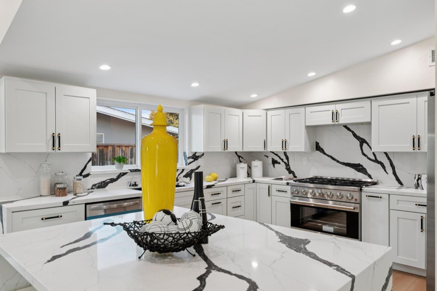 Detail Gallery Image 39 of 91 For 709 Lakebird Dr, Sunnyvale,  CA 94089 - 4 Beds | 3 Baths