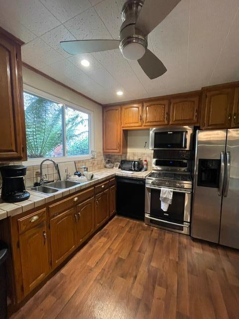 Detail Gallery Image 7 of 18 For 1379 Vista Grande, Millbrae,  CA 94030 - 3 Beds | 1/1 Baths