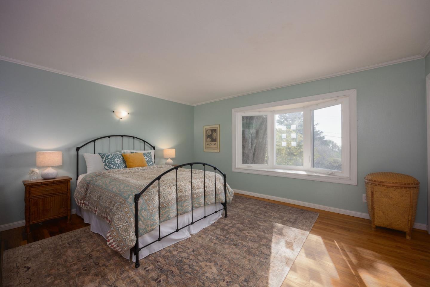 Detail Gallery Image 11 of 24 For 381 11th St, Montara,  CA 94037 - 2 Beds | 1 Baths